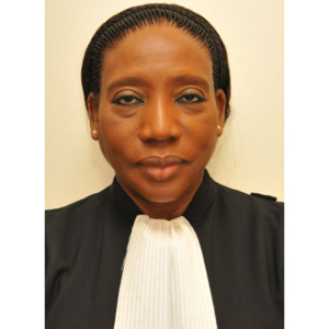 Me Awa Dièye, membre de l'OFNAC et nommée membre du conseil constitutionnel Me Awa Dièye, membre de l'OFNAC et nommée membre du conseil constitutionnel