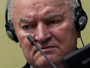 Ancien chef militaire des Serbes de Bosnie - Ratko Mladic, purgeant sa peine à perpétuité pour génocide, hospitalisé à La Haye Ancien chef militaire des Serbes de Bosnie - Ratko Mladic, purgeant sa peine à perpétuité pour génocide, hospitalisé à La Haye
