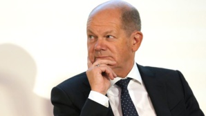 Le chancelier allemand Olaf Scholz positif à la COVID-19