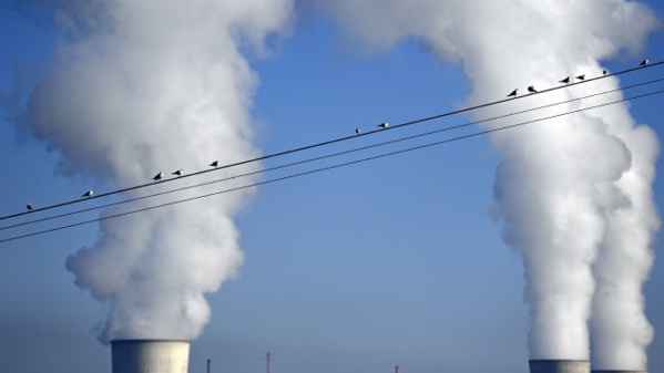 Crise énergétique : l'Allemagne maintient deux centrales nucléaires et fustige la France Crise énergétique : l'Allemagne maintient deux centrales nucléaires et fustige la France