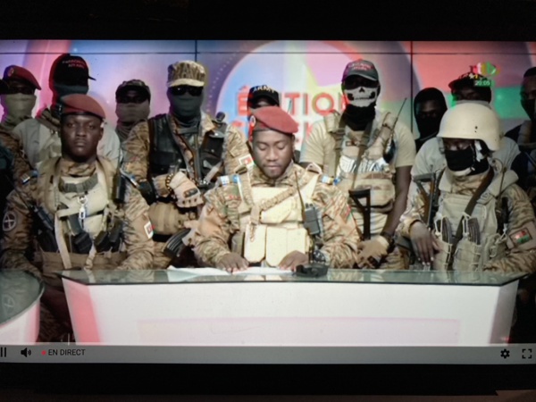 Burkina Faso - Un capitaine de l'armée, Ibrahim Traoré, annonce le renversement du gouvernement militaire