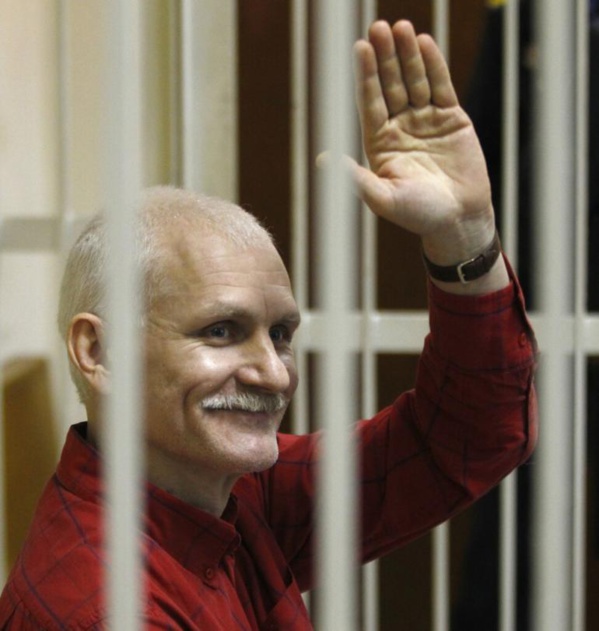 Le militant bélarusse Ales Beliatski, toujours emprisonné