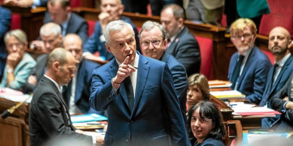 Pour le RN, les premières turbulences dans l'hémicycle, Bruno Le Maire contre Marine Le Pen Pour le RN, les premières turbulences dans l'hémicycle, Bruno Le Maire contre Marine Le Pen