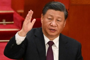 Xi Jinping réaffirme son contrôle du PCC, à la veille d'un 3e mandat