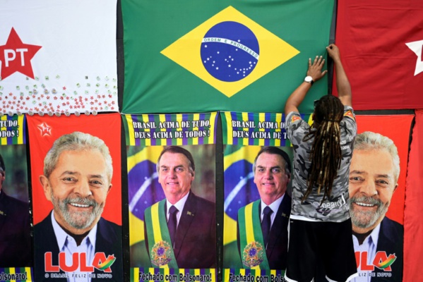 Brésil: fin de campagne en rassemblements pour Bolsonaro et Lula Brésil: fin de campagne en rassemblements pour Bolsonaro et Lula