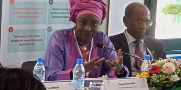 «3e mandat»: Aminata Touré corse la note