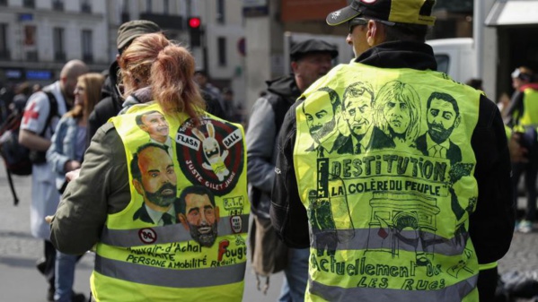 Plusieurs centaines de "gilets jaunes" à Paris pour les 4 ans du mouvement