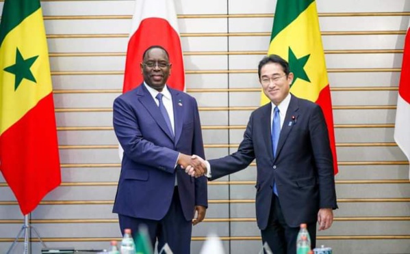 le Président sénégalais et l'Empereur du Japon à Tokyo le 19 décembre 2022