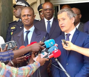 Gérard Darmanin à Dakar en compagnie de son homologue sénégalais Antoine Diome Gérard Darmanin à Dakar en compagnie de son homologue sénégalais Antoine Diome