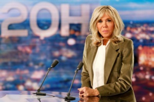 Brigitte Macron vole au secours de son mari et s'expose aux critiques Brigitte Macron vole au secours de son mari et s'expose aux critiques