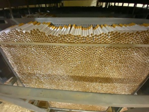 Démantèlement de la plus importante fabrique de cigarettes de contrefaçon en France Démantèlement de la plus importante fabrique de cigarettes de contrefaçon en France