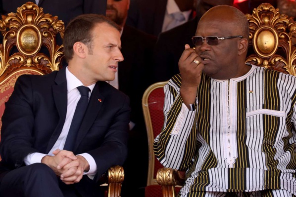 Emmanuel Macron avec l'ex président Roch Marc Christian Kaboré qui avait permis aux forces françaises de s'établir au Burkina Faso