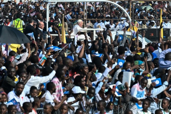 Kinshasa - Plus d’un million de fidèles se rassemblent pour la messe du pape Kinshasa - Plus d’un million de fidèles se rassemblent pour la messe du pape