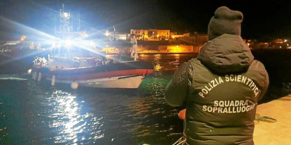 Huit migrants morts retrouvés à bord d'une embarcation en Méditerranée Huit migrants morts retrouvés à bord d'une embarcation en Méditerranée