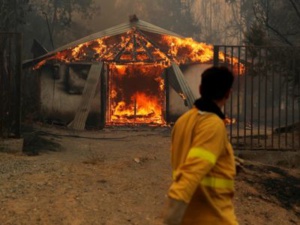 Chili - Au moins 13 morts dans plus de 200 incendies de forêt Chili - Au moins 13 morts dans plus de 200 incendies de forêt