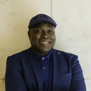 Au président! À « ses administrateurs »! À « son régulateur » médiatique! Au président! À « ses administrateurs »! À « son régulateur » médiatique!