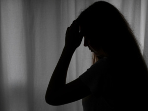 Les adolescentes américaines "submergées" par une vague de "tristesse et de violence" (rapport) Les adolescentes américaines "submergées" par une vague de "tristesse et de violence" (rapport)