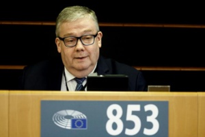 Corruption au Parlement européen: le juge belge accusé de "partialité"