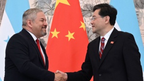Les ministres chinois et hondurien des Affaires étrangères