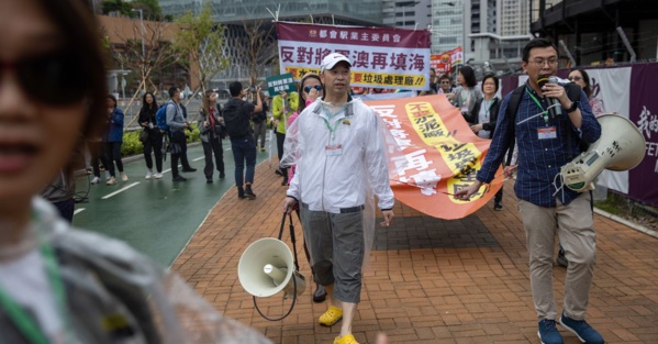 Hong Kong - Une première manifestation en deux ans sous haute surveillance Hong Kong - Une première manifestation en deux ans sous haute surveillance