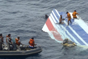 Crash du Rio-Paris: Airbus et Air France relaxés, les proches des victimes "écoeurés" Crash du Rio-Paris: Airbus et Air France relaxés, les proches des victimes "écoeurés"