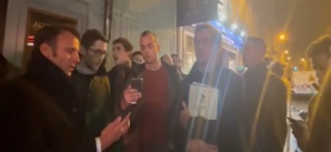 Les surprenants chants pyrénéens d’Emmanuel Macron à Paris en pleine manifestation sauvage Les surprenants chants pyrénéens d’Emmanuel Macron à Paris en pleine manifestation sauvage