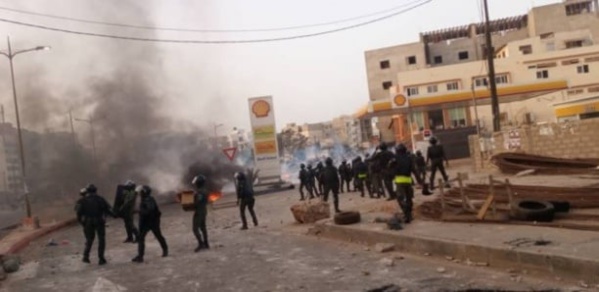 Tensions à Ngor : le PEEY LEBU sonne la mobilisation, appelle à défendre le patrimoine matériel et immatériel de la Collectivité léboue Tensions à Ngor : le PEEY LEBU sonne la mobilisation, appelle à défendre le patrimoine matériel et immatériel de la Collectivité léboue