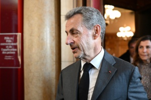 Corruption : peine inédite de trois ans ferme confirmée en appel pour Nicolas Sarkozy dans l'affaire des écoutes: Corruption : peine inédite de trois ans ferme confirmée en appel pour Nicolas Sarkozy dans l'affaire des écoutes: