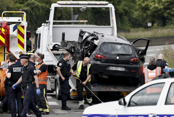 Nord: quatre morts, dont trois policiers, dans un "grave accident" de la route