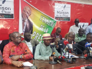 Guinée : face aux restrictions, la presse annonce boycotter la junte Guinée : face aux restrictions, la presse annonce boycotter la junte