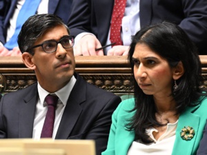 La premier ministre Rishi Sunak et sa ministre de l’Intérieur Suella Braverman La premier ministre Rishi Sunak et sa ministre de l’Intérieur Suella Braverman