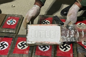 Pérou: saisie de 58 kg de cocaïne floquée de symboles nazis Pérou: saisie de 58 kg de cocaïne floquée de symboles nazis