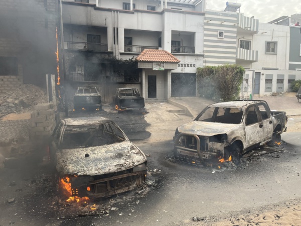 Dakar sens dessus-dessous pour exiger la « libération » d’Ousmane Sonko. Dakar sens dessus-dessous pour exiger la « libération » d’Ousmane Sonko.