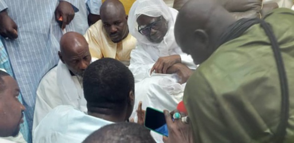 Traqué par l’Etat, le Groupe Walfadjri trouve un allié de poids à Touba, Macky Sall dans l’embarras Traqué par l’Etat, le Groupe Walfadjri trouve un allié de poids à Touba, Macky Sall dans l’embarras