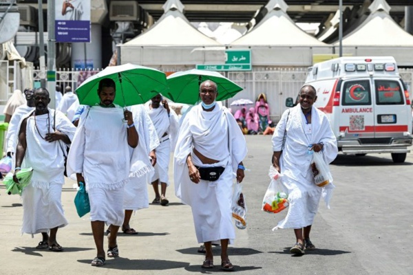Les pèlerins musulmans convergent vers Mina, étape majeure du hajj Les pèlerins musulmans convergent vers Mina, étape majeure du hajj