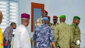 La délégation nigérienne reçue par le colonel Doumbouya