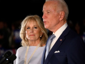 États-Unis - La femme de Joe Biden testée positive à la COVID-19