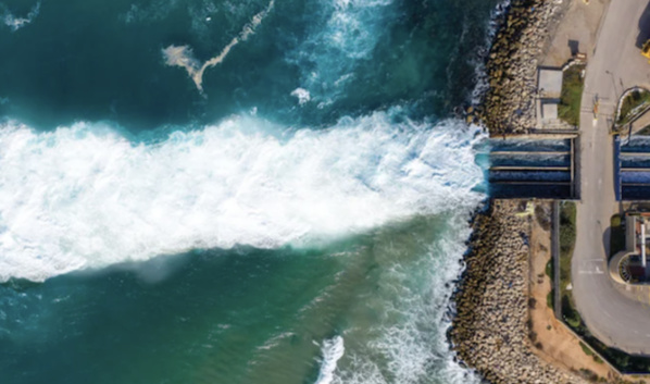 Dilemme saoudien, dessaler l'eau dans le désert malgré le coût écologique Dilemme saoudien, dessaler l'eau dans le désert malgré le coût écologique