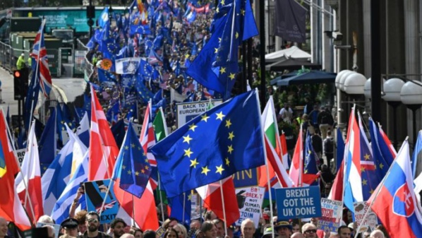 "On veut revenir", clament des manifestants pro-UE à Londres "On veut revenir", clament des manifestants pro-UE à Londres