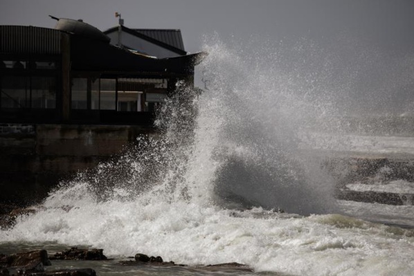 Huit personnes électrocutées pendant des intempéries au Cap Huit personnes électrocutées pendant des intempéries au Cap