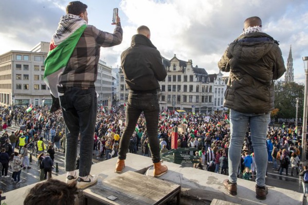 Manifestation à Bruxelles pour un cessez-le-feu immédiat dans la bande de Gaza (photos) Manifestation à Bruxelles pour un cessez-le-feu immédiat dans la bande de Gaza (photos)