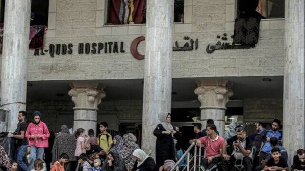 "Des chars et des engins israéliens encerclent l'hôpital al-Quds à Gaza", indique le Croissant-Rouge palestinien