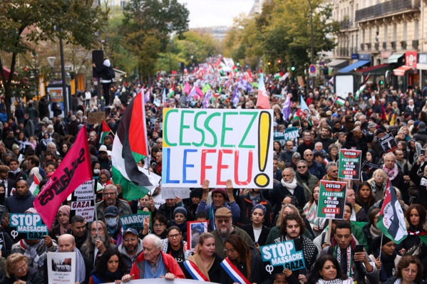 France: Des dizaines de milliers de personnes rassemblées à Paris appellent à un cessez-le-feu immédiat à Gaza