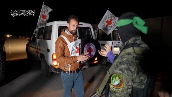 Deux captives israéliennes remises à la Croix-Rouge dans la bande de Gaza (armée israélienne)