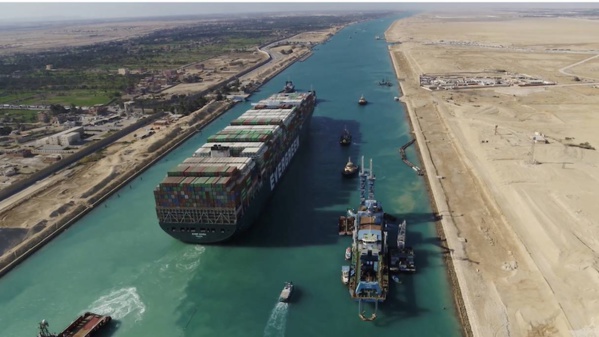 Égypte : L'Autorité du Canal de Suez annonce que 55 navires ont été déroutés en raison des tensions en mer Rouge