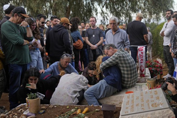 Funérailles d’un otage israélien - La famille accuse l’armée de l’avoir « assassiné » Funérailles d’un otage israélien - La famille accuse l’armée de l’avoir « assassiné »