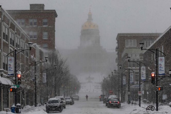 Une tempête de neige balaye l'Iowa à trois jours de primaires cruciales pour Trump