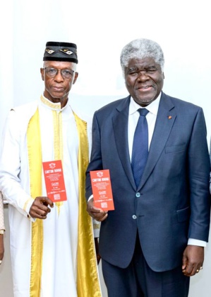 Djibril Diallo (g) avec le premier ministre ivoirien Robert Beugré Mambé Djibril Diallo (g) avec le premier ministre ivoirien Robert Beugré Mambé