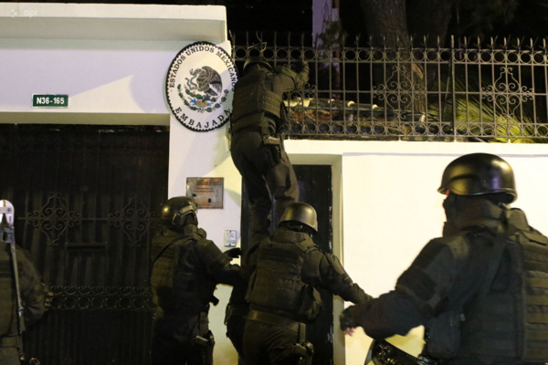 Raid contre l'ambassade: les diplomates mexicains s'apprêtent à quitter l'Equateur