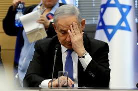 Benyamin Netanyahu, forcé de faire une petite pause dans sa fuite en avant